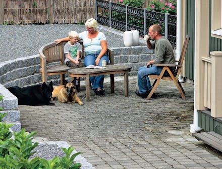 Flott hagemur i gatestein: Hagemuren er ferdig Flott hagemur i gatestein: Hagemuren er ferdig